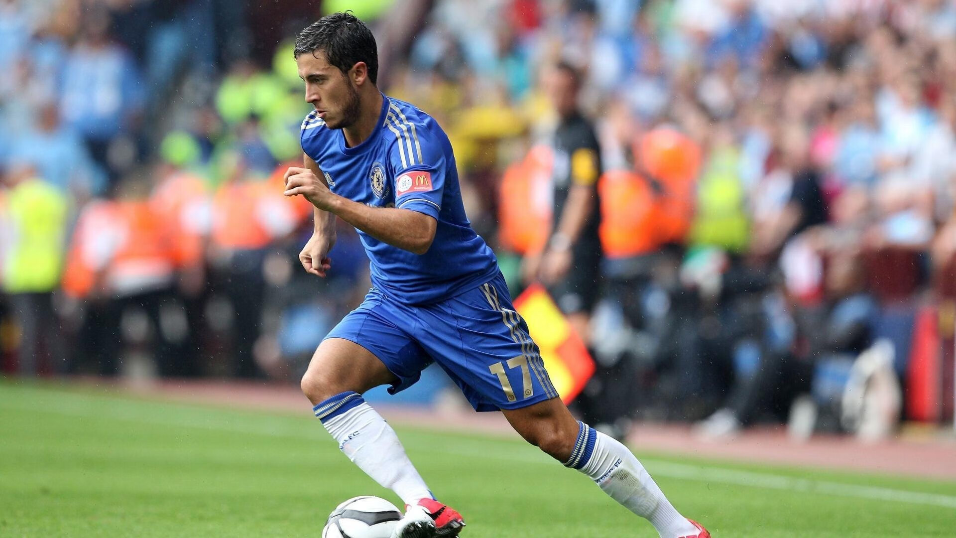 校园足球导入高频训练课程提升学生运动水平，足球如何走进学校课堂